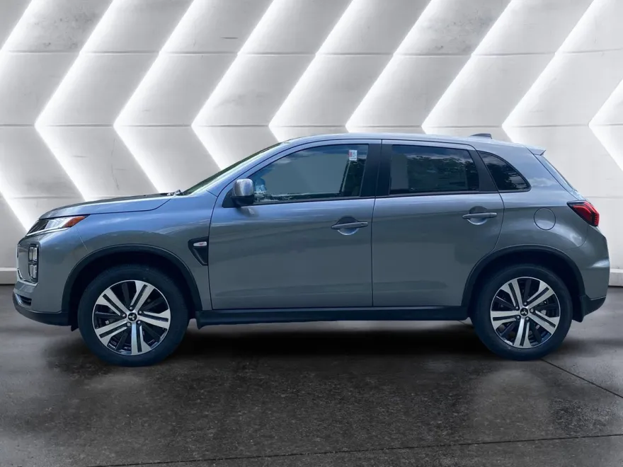 2025 Mitsubishi Outlander Sport ES photo 1
