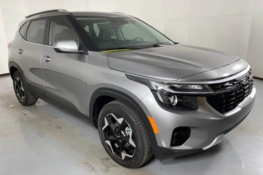 2026 Kia Seltos EX photo 1