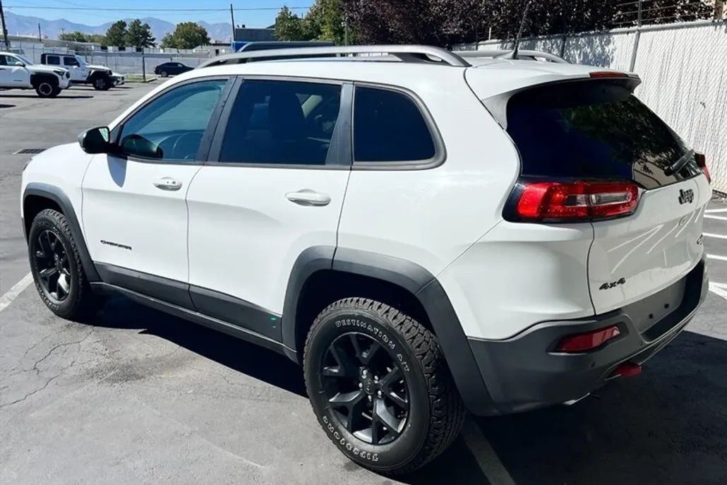 2018 Jeep Cherokee Trailhawk photo 1