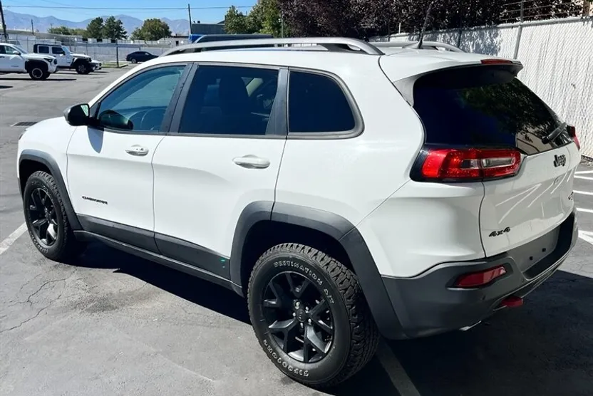 2018 Jeep Cherokee Trailhawk photo 1