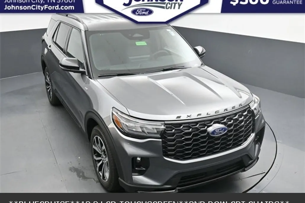 2025 Ford Explorer ST-Line photo 1