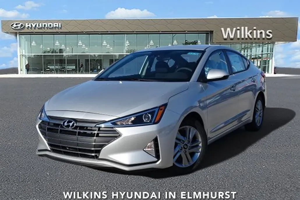 2020 Hyundai Elantra SEL photo 1