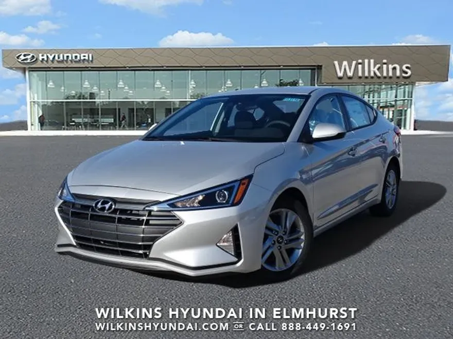 2020 Hyundai Elantra SEL photo 1