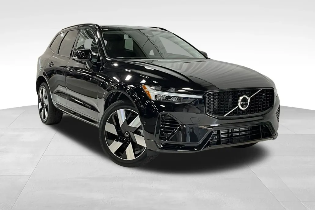 2025 Volvo XC60 Hybrid T8 Plus photo 1
