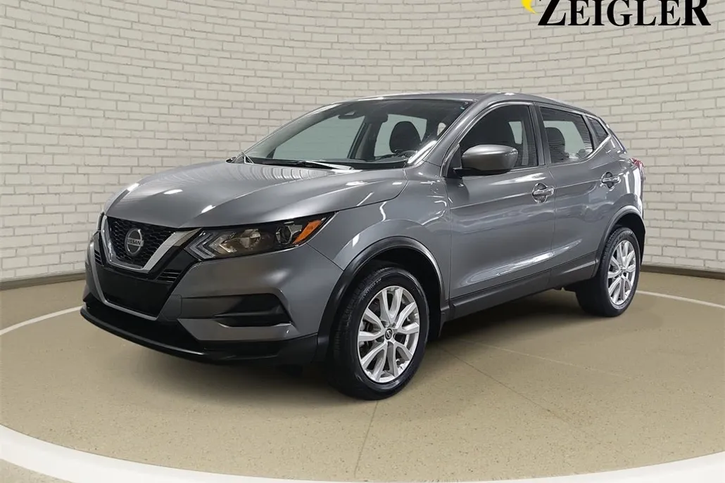 2022 Nissan Rogue Sport S photo 1