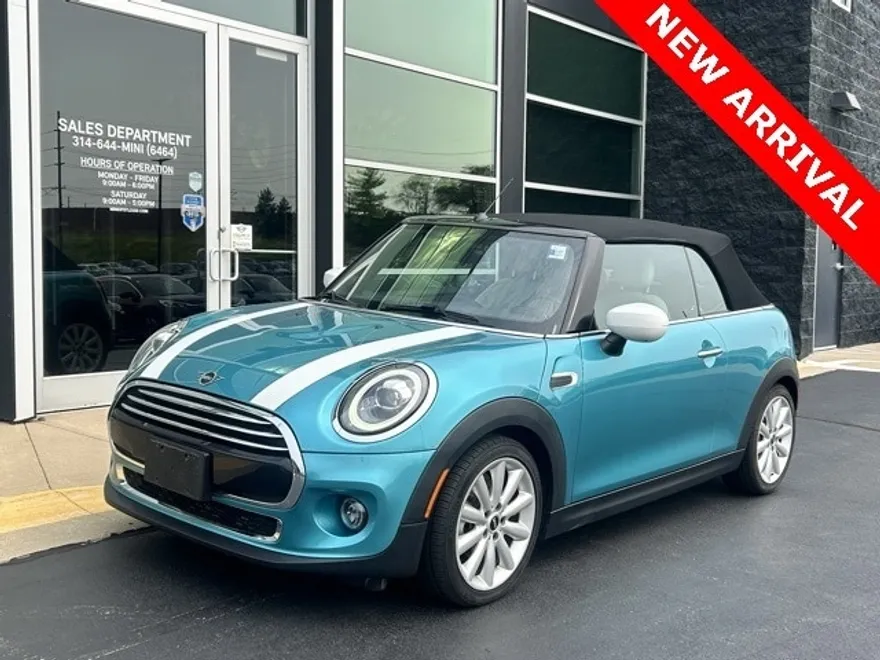 2021 Mini Cooper Iconic Convertible photo 1