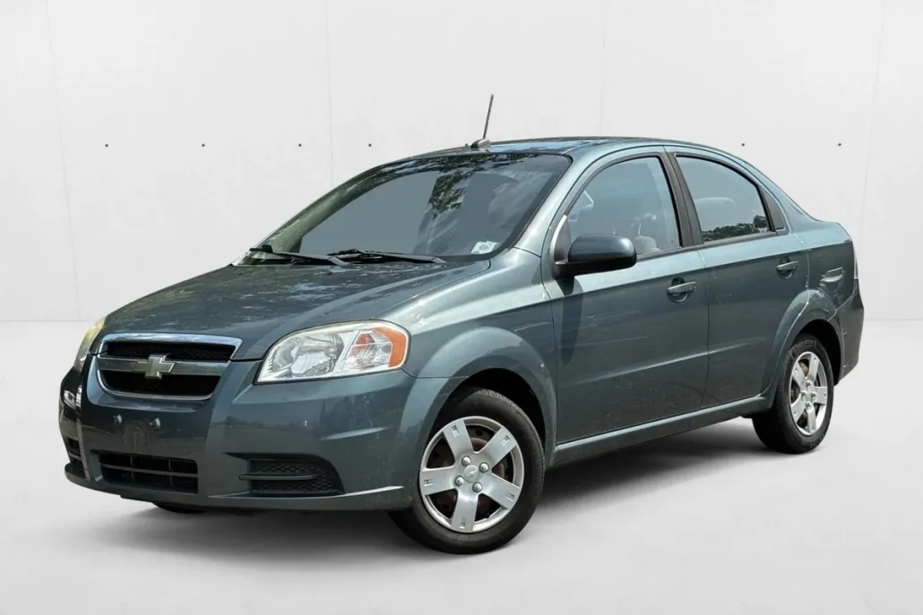 2010 Chevrolet Aveo LS photo 1