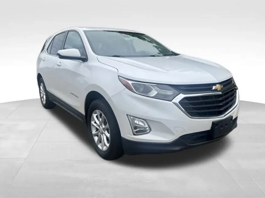 2020 Chevrolet Equinox LT photo 1