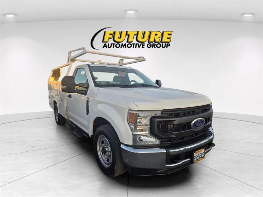 2022 Ford F-350 XL photo 1