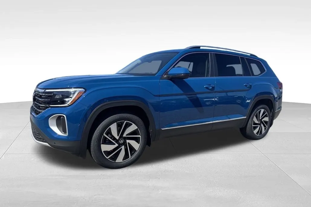 2025 Volkswagen Atlas SEL photo 1