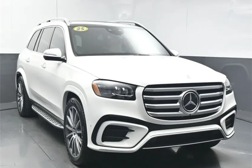 2025 Mercedes Benz GLS 450 4MATIC photo 1