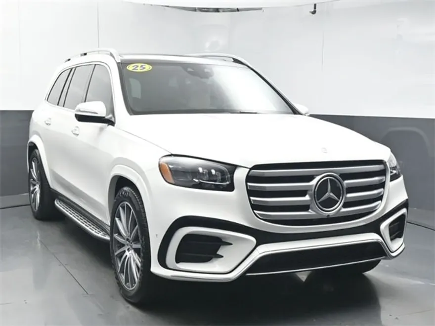 2025 Mercedes Benz GLS 450 4MATIC photo 1