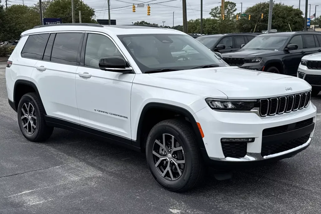 2025 Jeep Grand Cherokee Limited photo 1