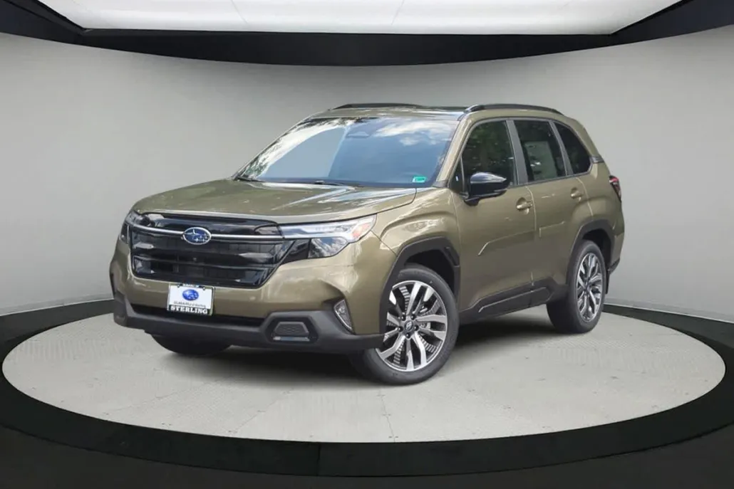 2025 Subaru Forester Touring photo 1