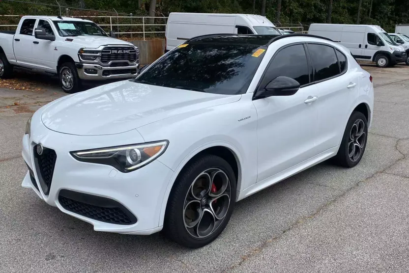 2022 Alfa Romeo Stelvio Ti Sport photo 1