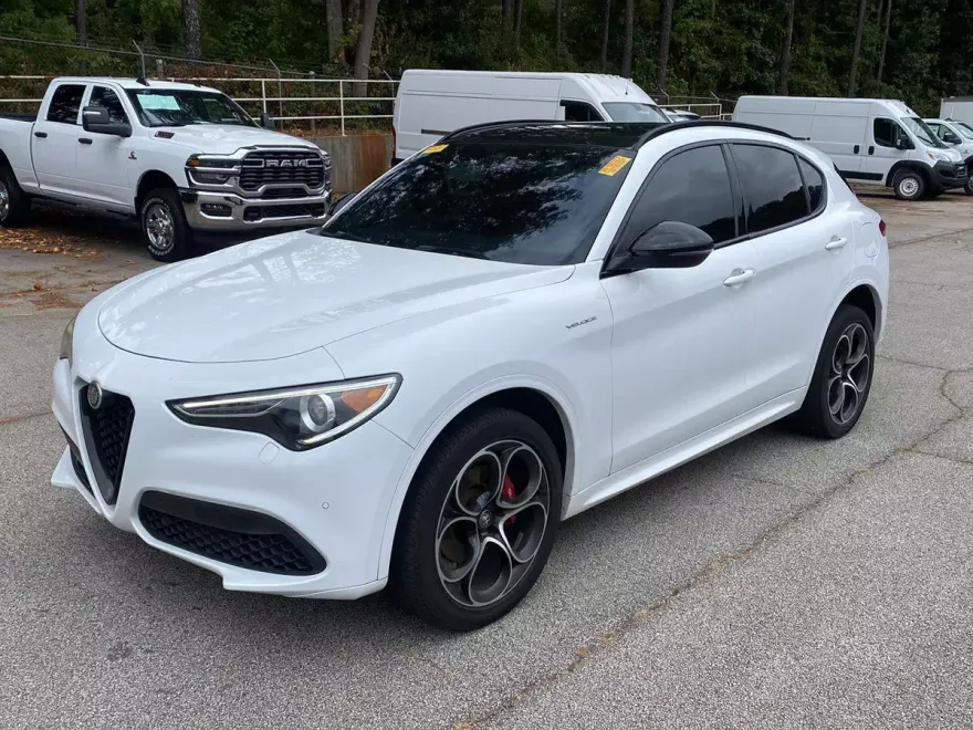 2022 Alfa Romeo Stelvio Ti Sport photo 1