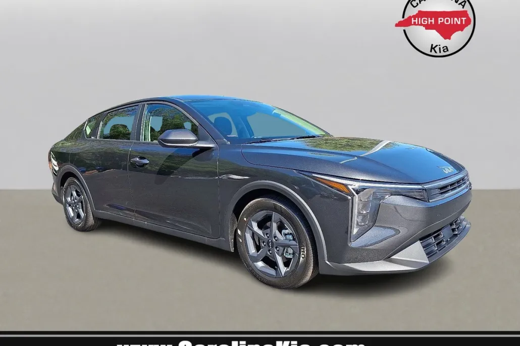 2025 Kia K4 LXS photo 1