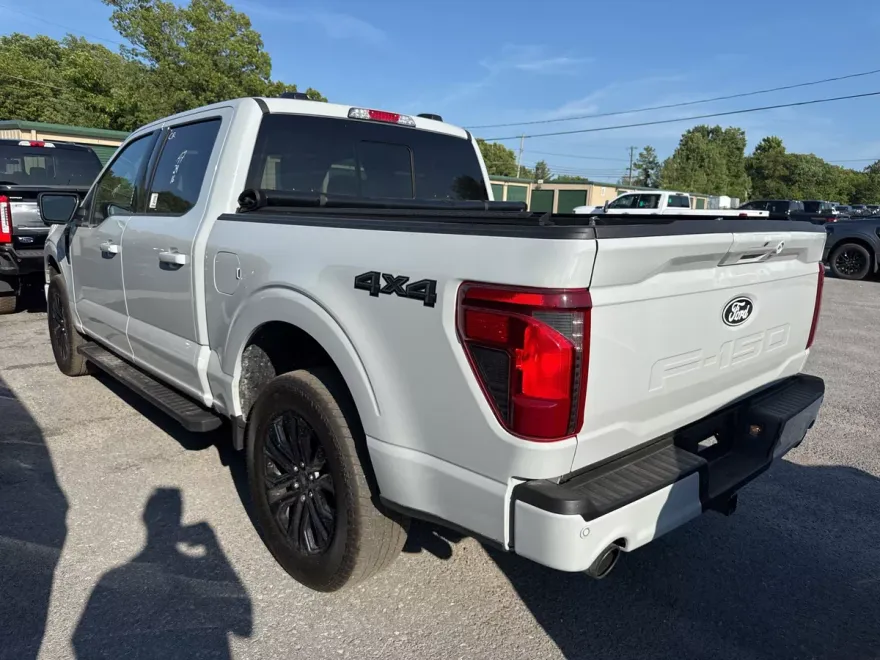 2024 Ford F-150 XLT photo 1