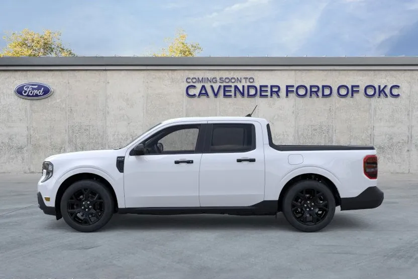 2025 Ford Maverick XLT photo 1