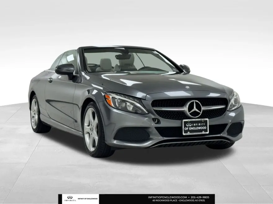 2017 Mercedes Benz C 300 photo 1