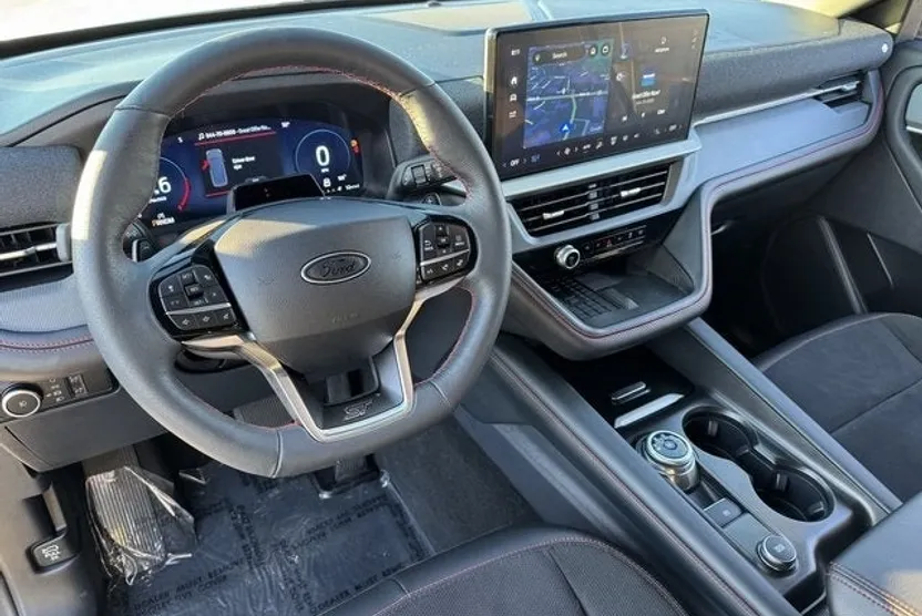 2025 Ford Explorer ST photo 1
