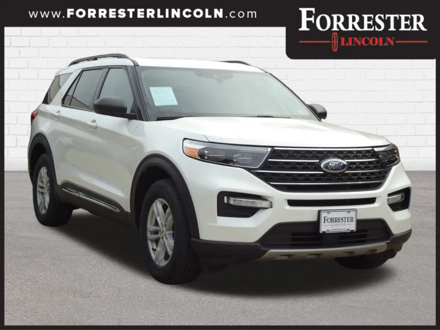 2022 Ford Explorer XLT photo 1