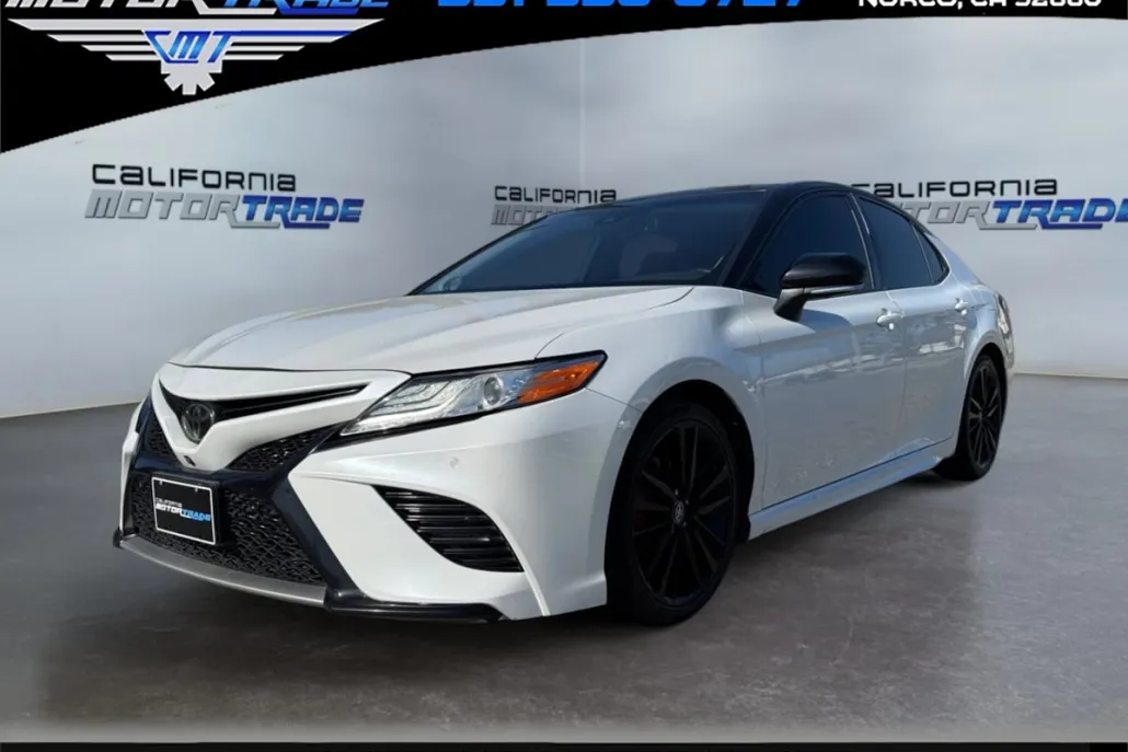 2020 Toyota Camry XSE V6 photo 1