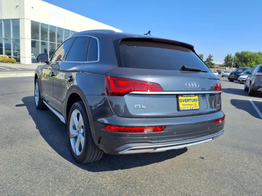 2021 Audi Q5 45 Premium photo 1
