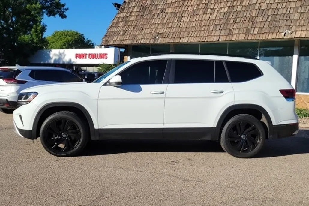 2022 Volkswagen Atlas V6 SE Technology photo 1