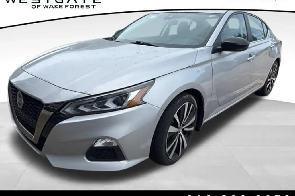 2021 Nissan Altima 2.5 SR photo 1