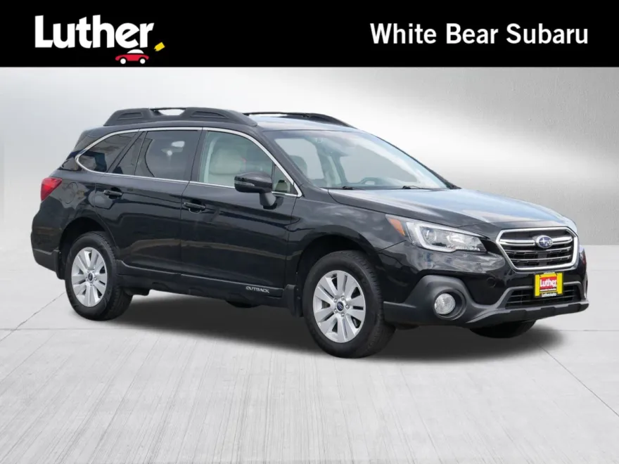 2019 Subaru Outback Premium photo 1