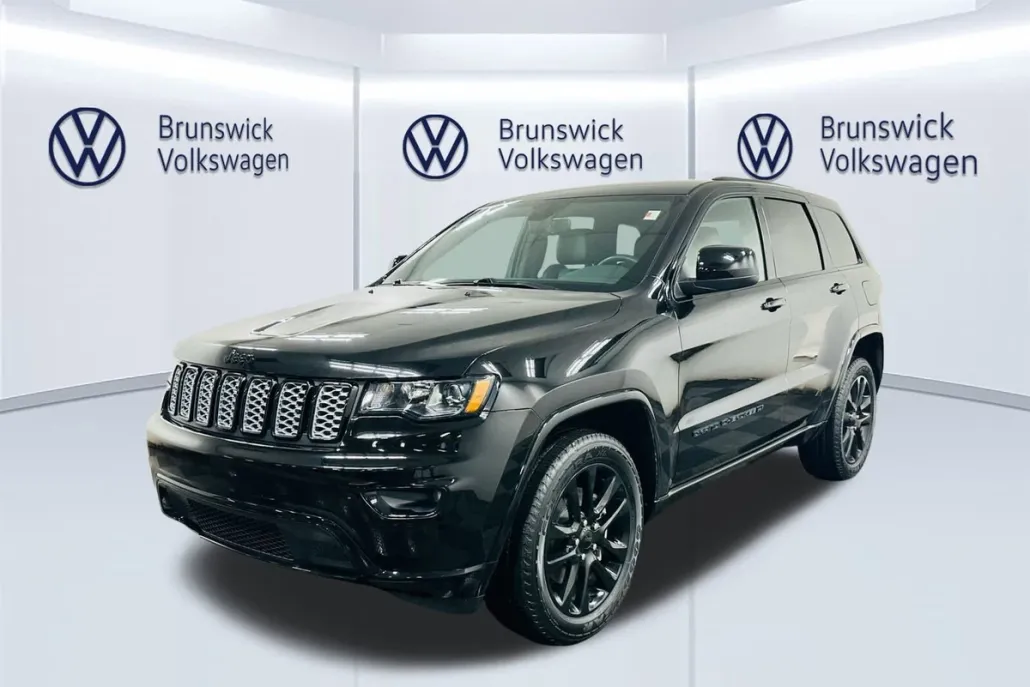2022 Jeep Cherokee Laredo photo 1