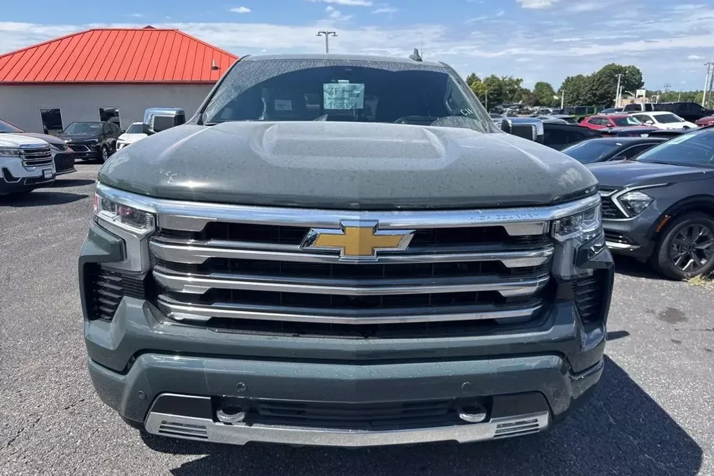 2026 Chevrolet Silverado 1500 High Country photo 1