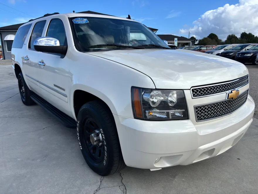 2014 Chevrolet Suburban LTZ photo 1
