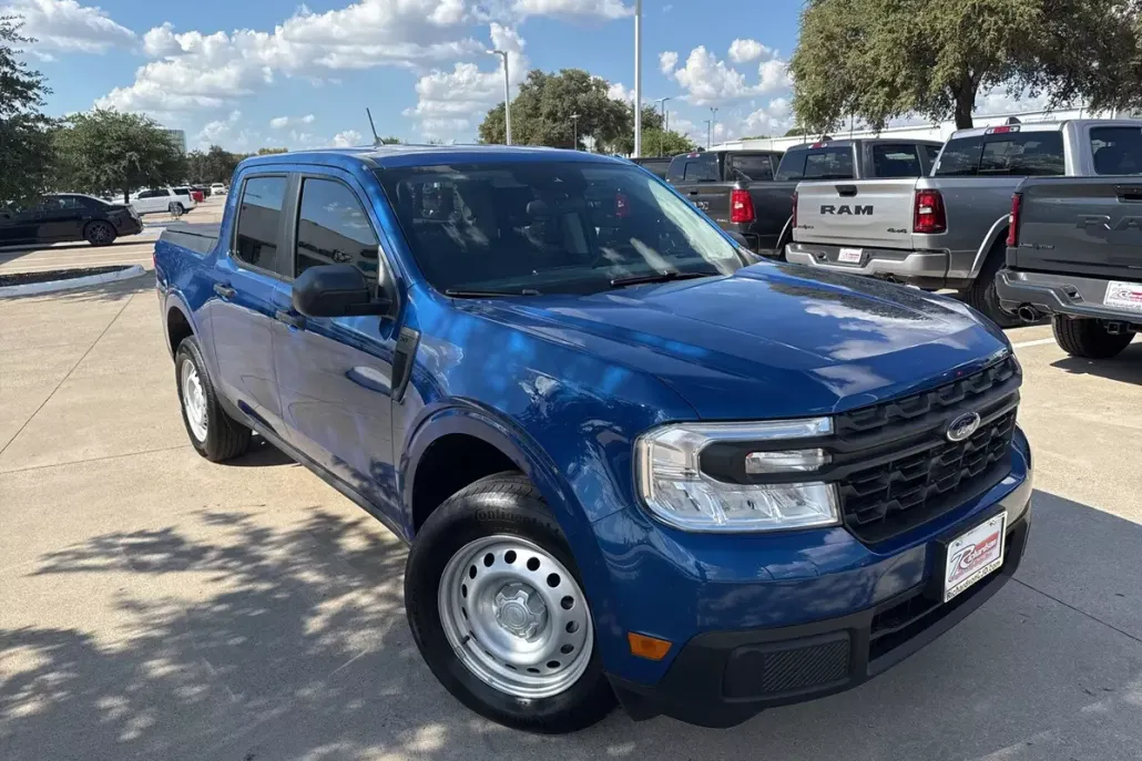 2024 Ford Maverick XL photo 1