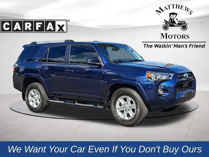 2022 Toyota 4Runner SR5 photo 1