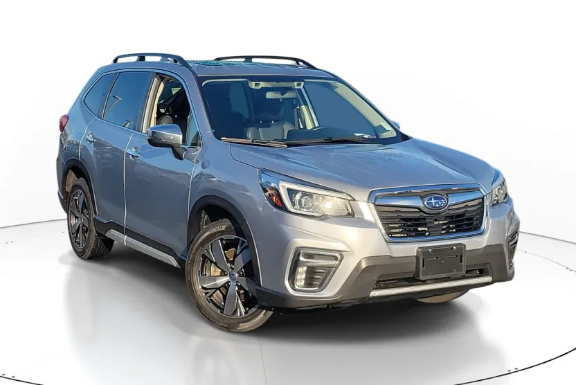 2019 Subaru Forester Touring photo 1