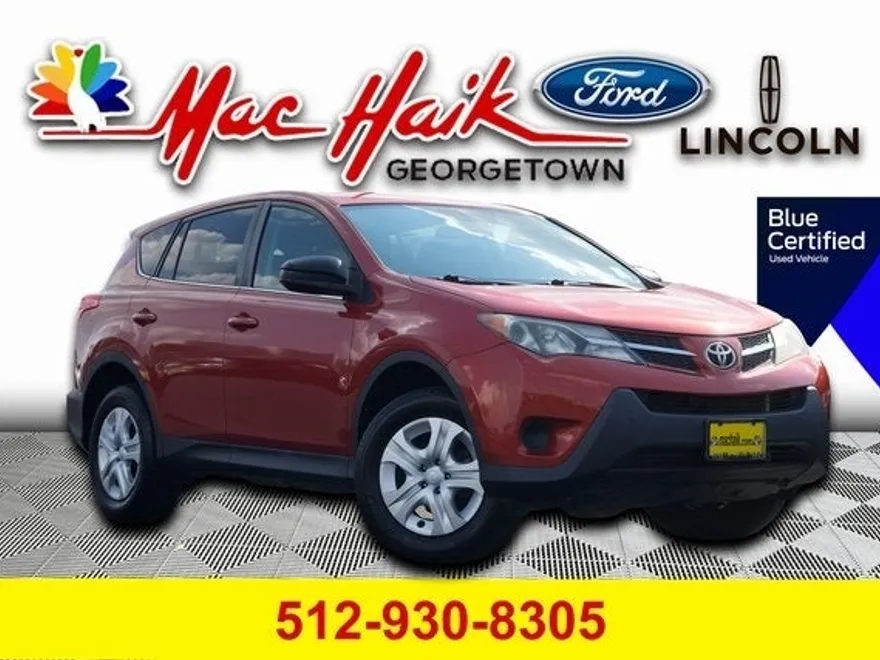2015 Toyota RAV4 LE photo 1
