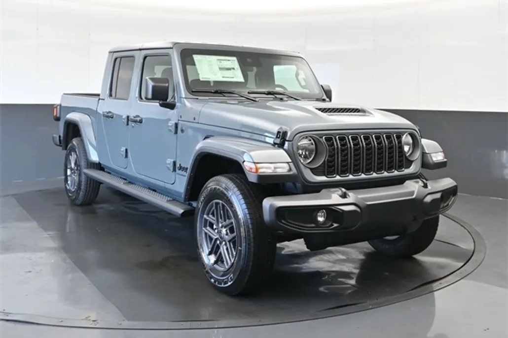 2025 Jeep Gladiator Sport photo 1