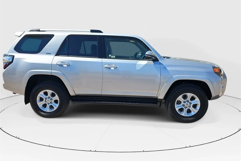 2024 Toyota 4Runner SR5 Premium photo 1
