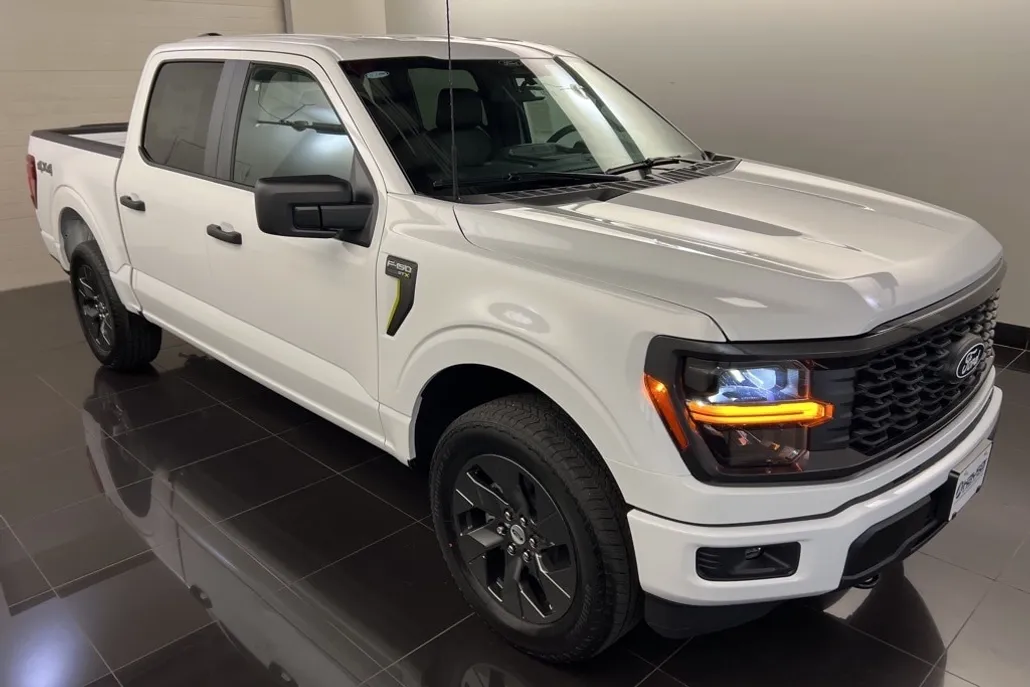 2025 Ford F-150 STX photo 1