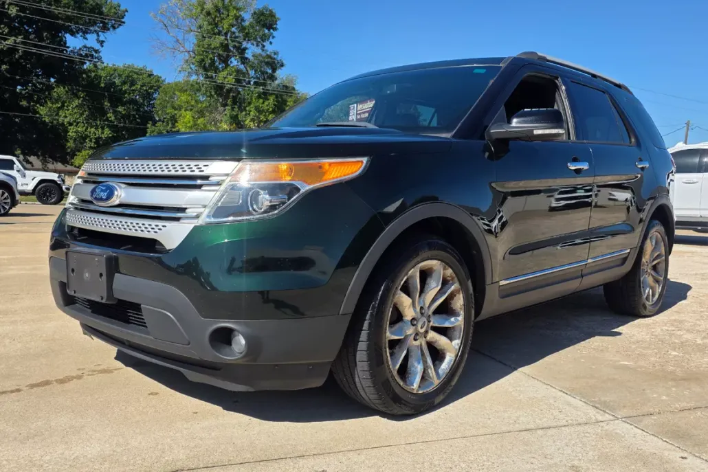 2013 Ford Explorer XLT photo 1