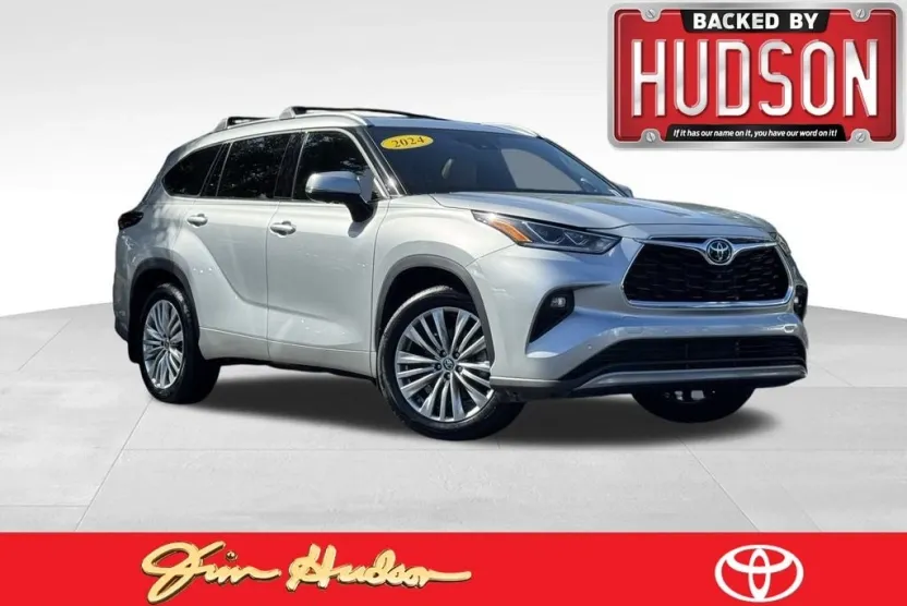 2024 Toyota Highlander Platinum photo 1