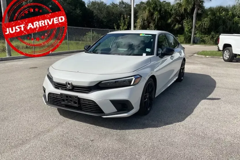 2024 Honda Civic Sport photo 1