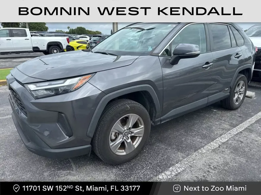 2022 Toyota RAV4 Hybrid XLE photo 1