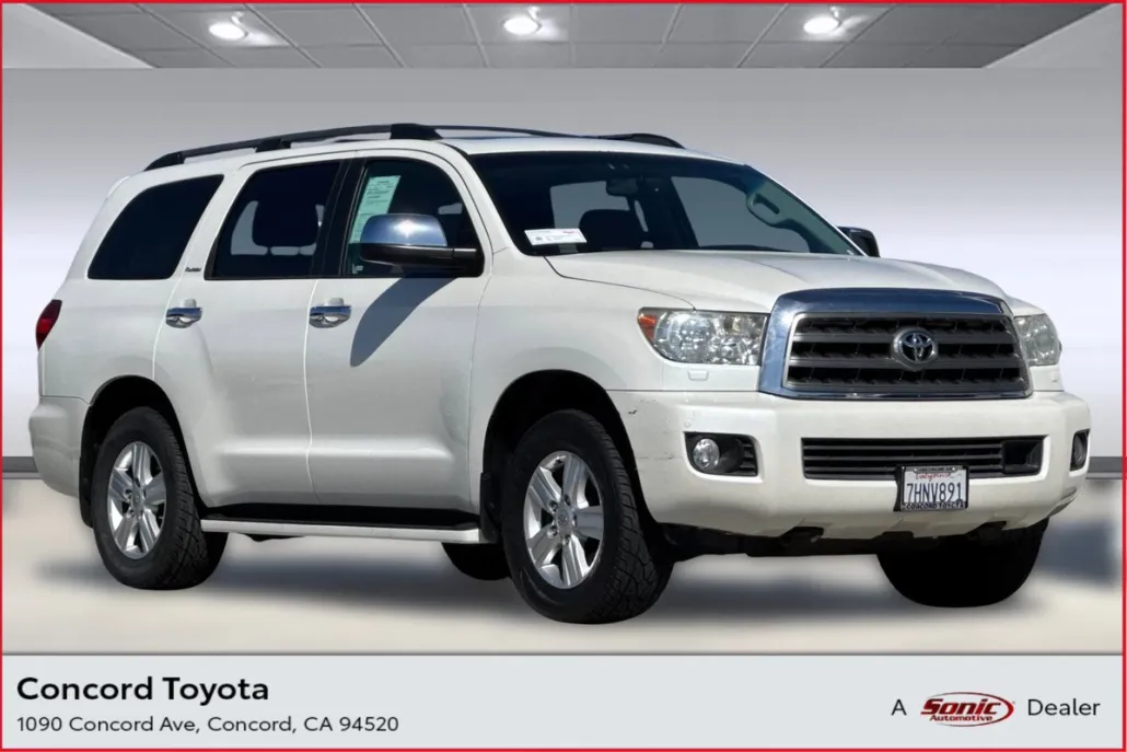 2015 Toyota Sequoia Platinum photo 1