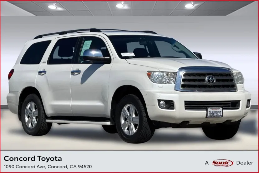 2015 Toyota Sequoia Platinum photo 1