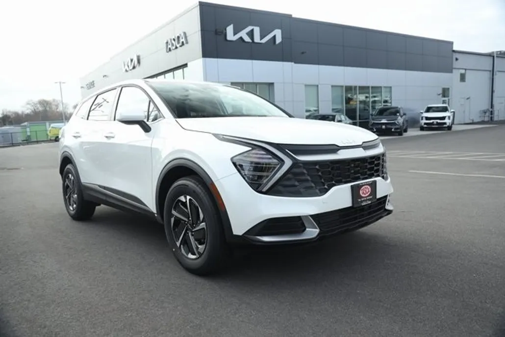 2025 Kia Sportage Hybrid LX photo 1