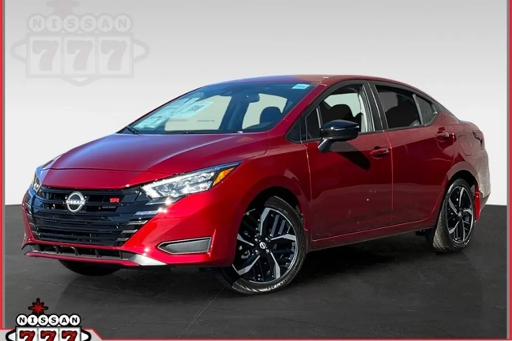 2025 Nissan Versa 1.6 SR photo 1