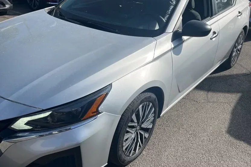 2024 Nissan Altima 2.5 SV photo 1